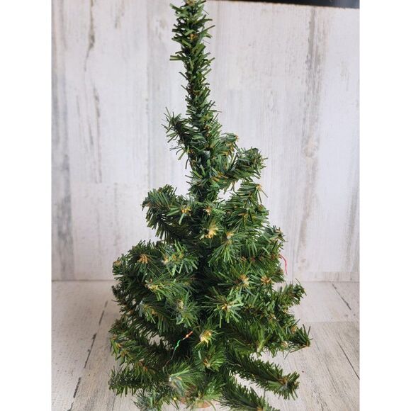 Pine Tree Christmas mini home decor figure - Picture 2 of 7